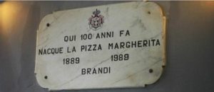 Targa in marco qui nacque la pizza margherita