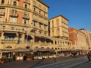 Lungo Mare Via Partenope Napoli