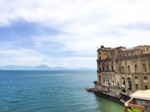 Spiagge a Napoli il Palazzo Donn'Anna