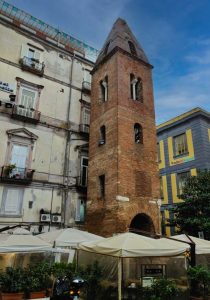 25 aprile a Napoli vedere il Centro Storico