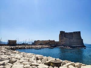 Weekend perfetto a Napoli, vista del Castello dell'Ovo a Napoli